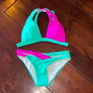 2 Tone bikini Size S Ree bees Never Worn